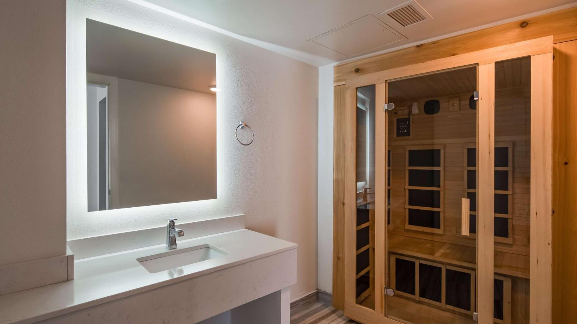Best Western Plus Wausau Tower Inn Eksteriør bilde